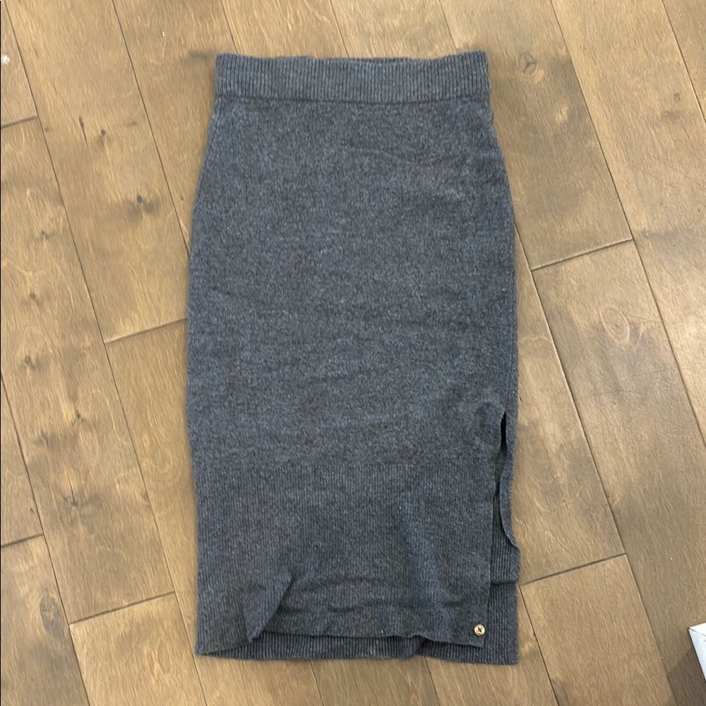 Gray Midi Pencil Skirt with Slit
